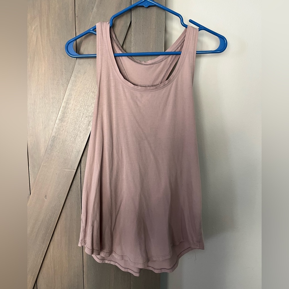 Lululemon flowy light pink tank